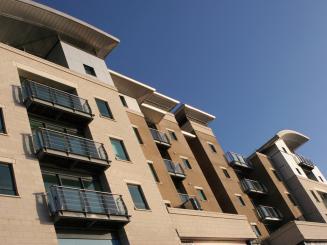 Les contrats des syndics à nouveau mis en cause