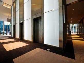 Mise en sécurité des ascenseurs: commandes au point mort