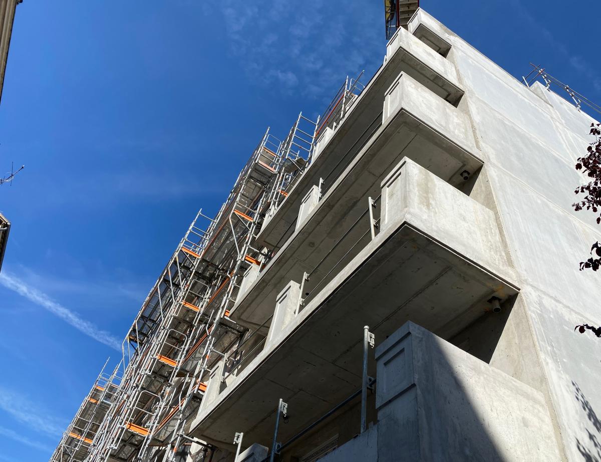 La construction de logements en léger déclin par rapport à l'avant-crise