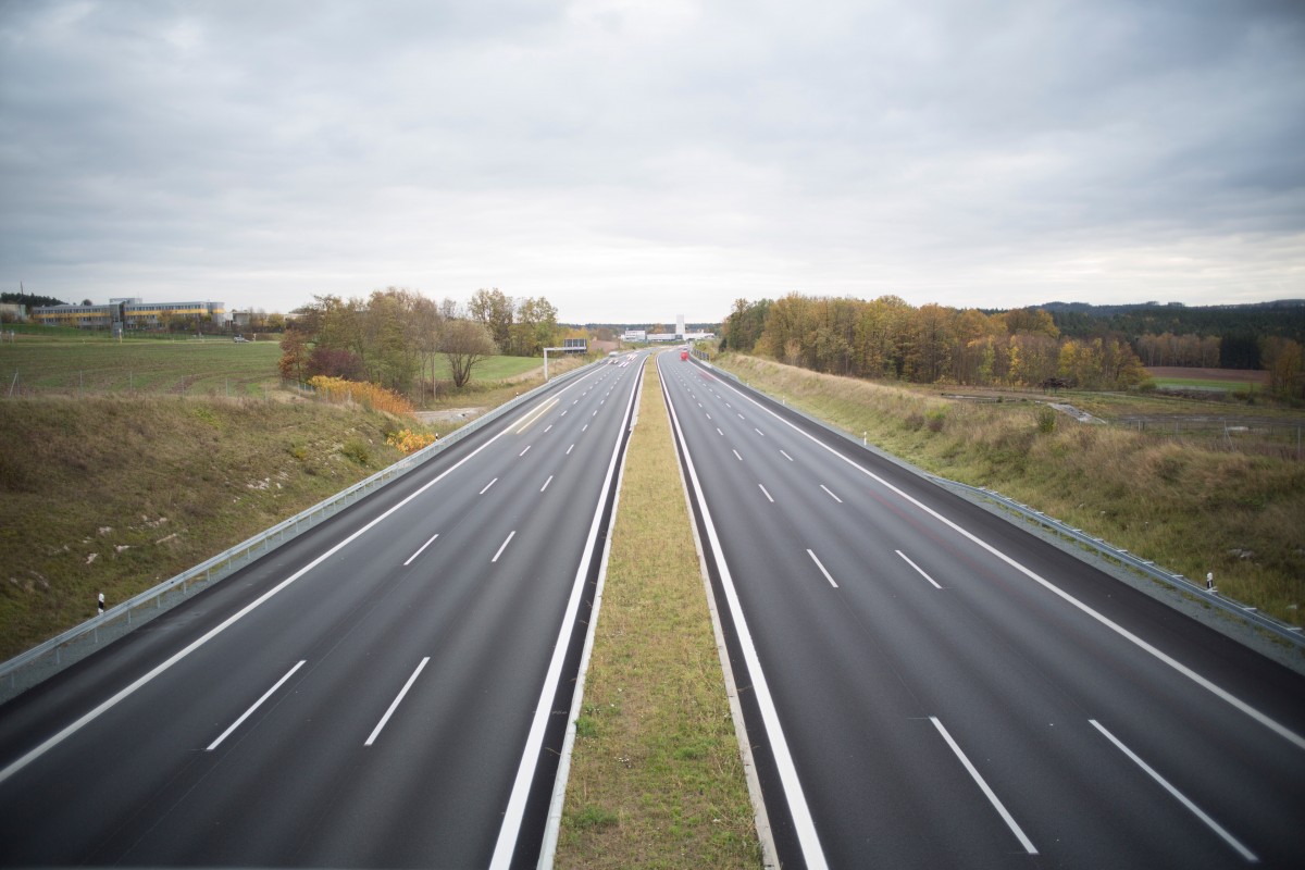 Décarboner les autoroutes, un impératif pour Vinci qui présente ses perspectives