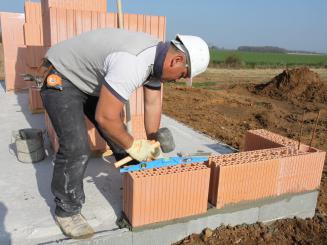 L'artisanat du bâtiment plonge dans le "rouge"
