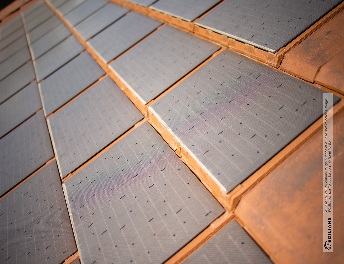 LAlpha Solaire, 1ère tuile terre cuite photovoltaïque du marché !