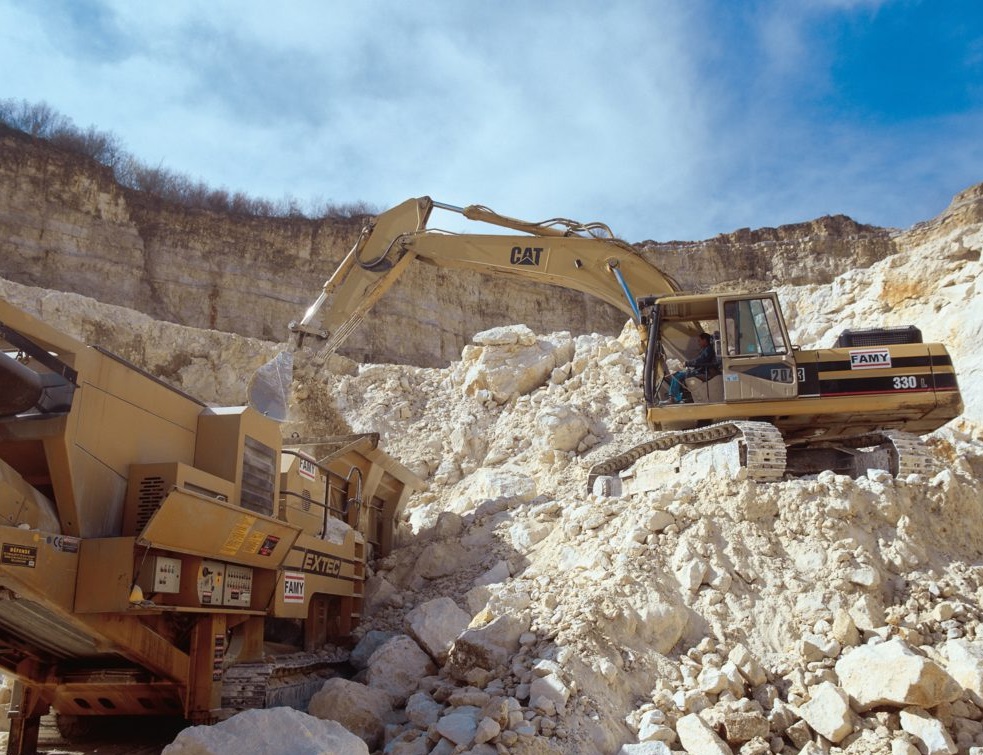 Holcim se renforce en France en rachetant six carrières au groupe Famy