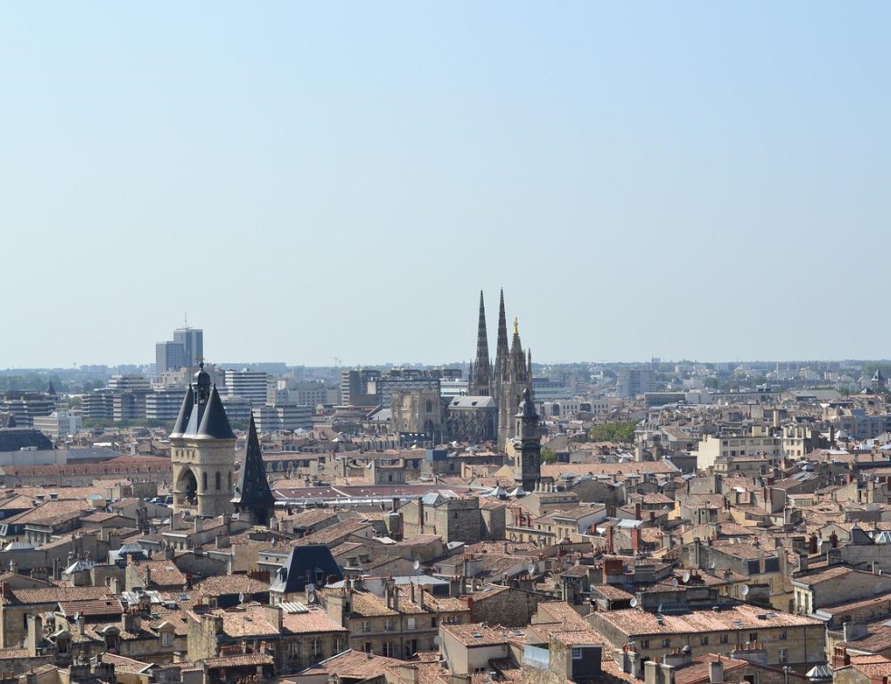 A Bordeaux, plusieurs immeubles menaçant de s'effondrer sont évacués en urgence