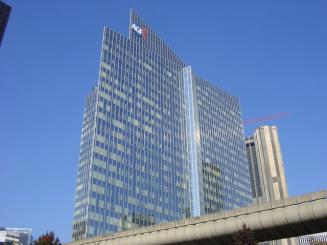 Bouygues rénove la tour Athéna à La Défense