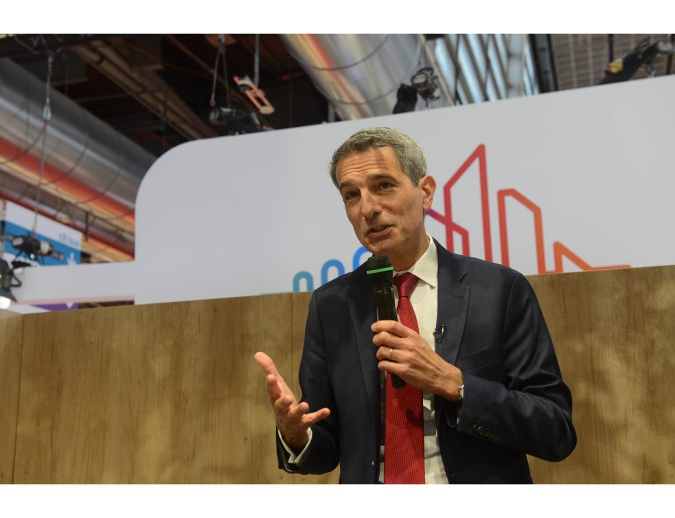 Le patron de Saint-Gobain demande un "plan Marshall de la rénovation"