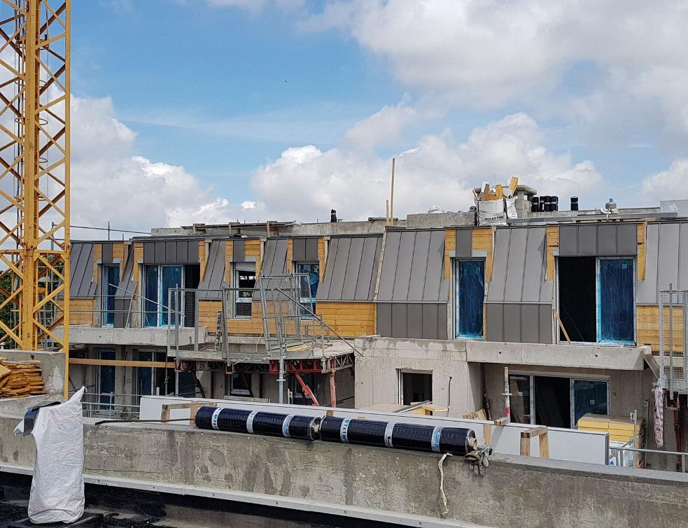 NF DTU 40.44  Couvertures en feuilles et longues feuilles en acier inoxydable