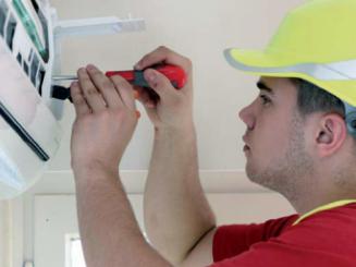 Bâtiment: les entreprises veulent embaucher des diplômés