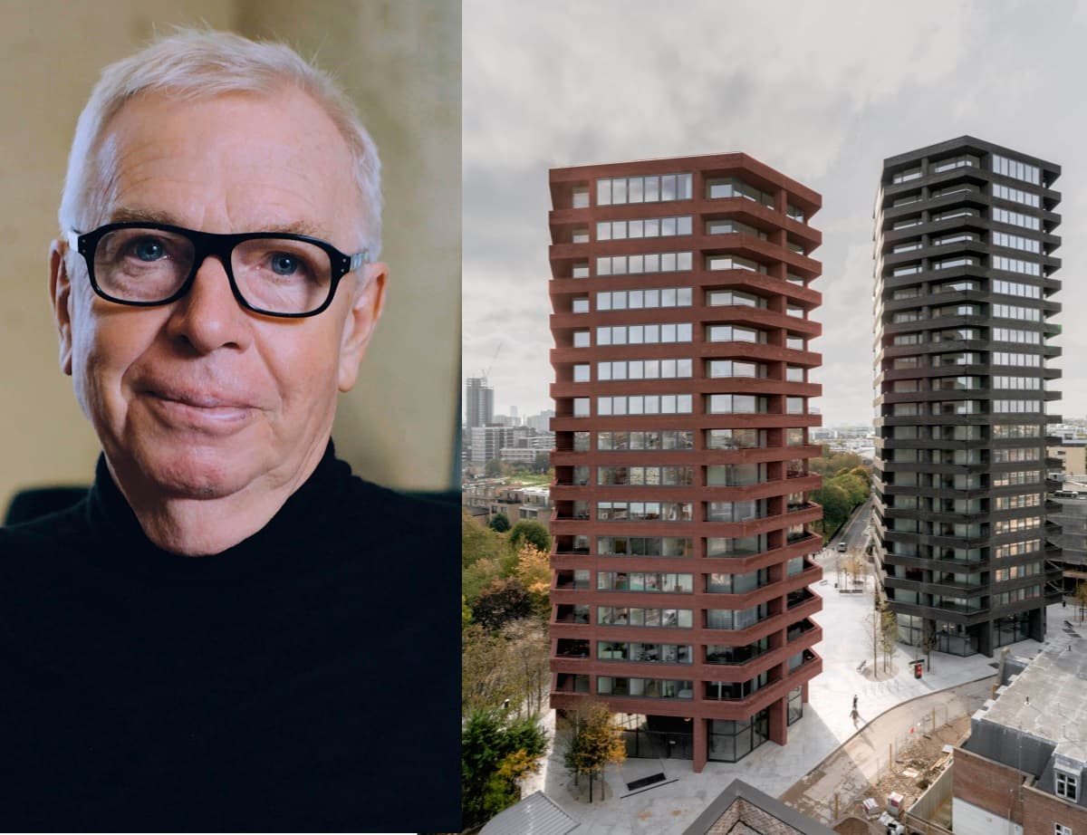 David Alan Chipperfield à côté de l'une de ses réalisations.