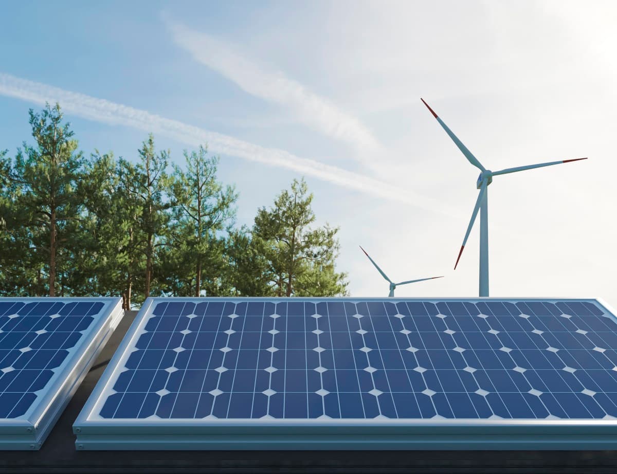 Panneaux solaires et éoliennes