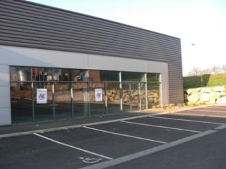 La production de surfaces commerciales recule de 25 %