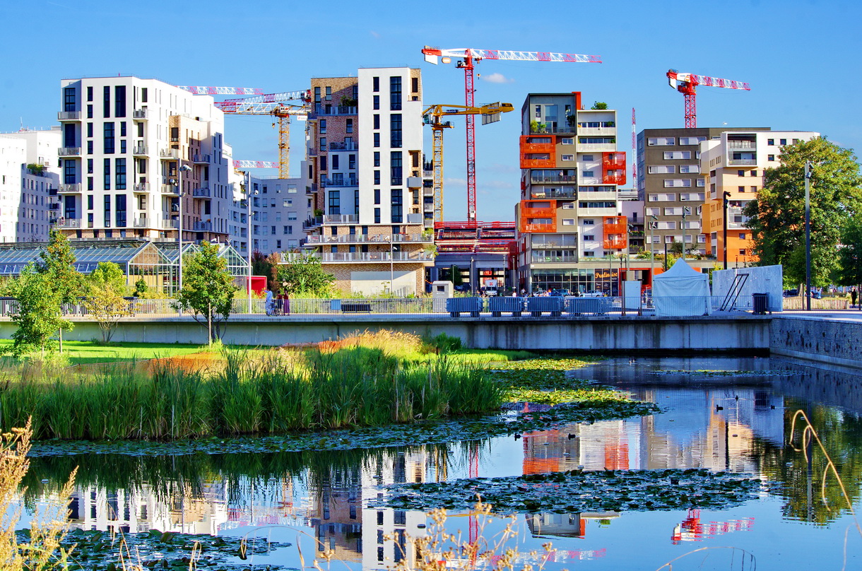 Un groupe d'immeubles collectifs neufs