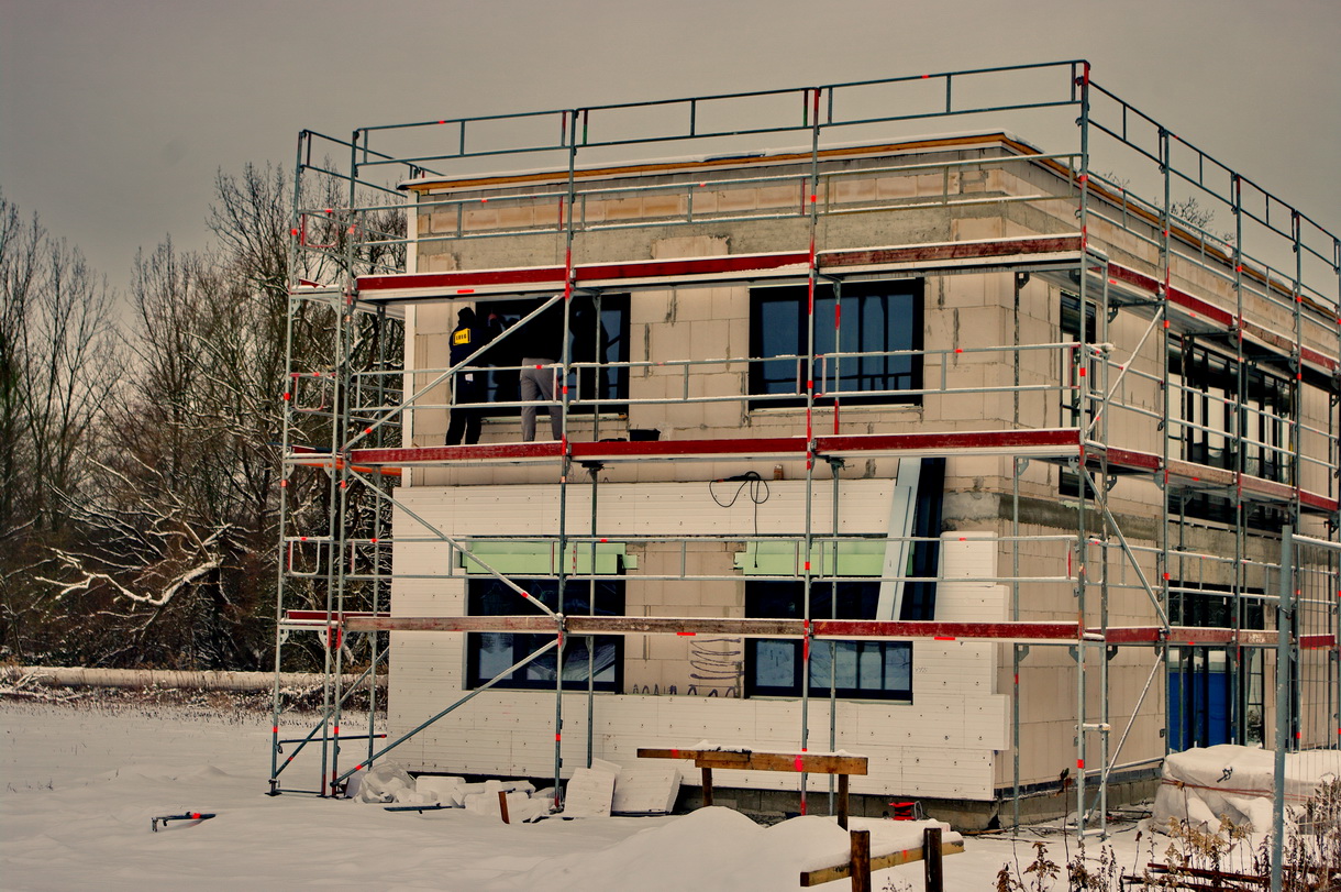 Chantier d'isolation par l'extérieur en PSE
