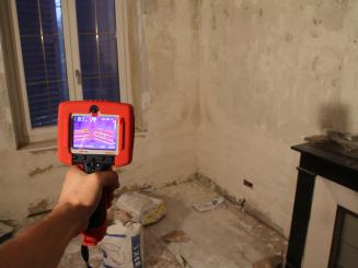 Une installation inédite de murs chauffants en tubes de cuivre