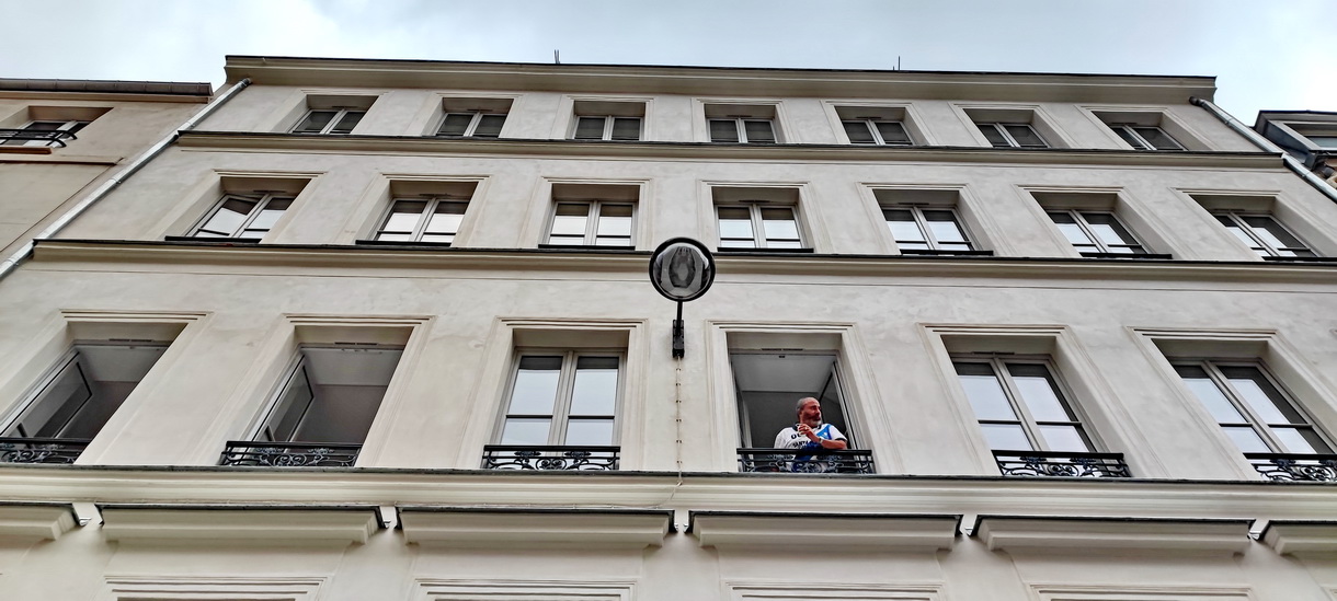 La façade rénovée du 65 rue Meslay dans le troisième arrondissement de Paris
