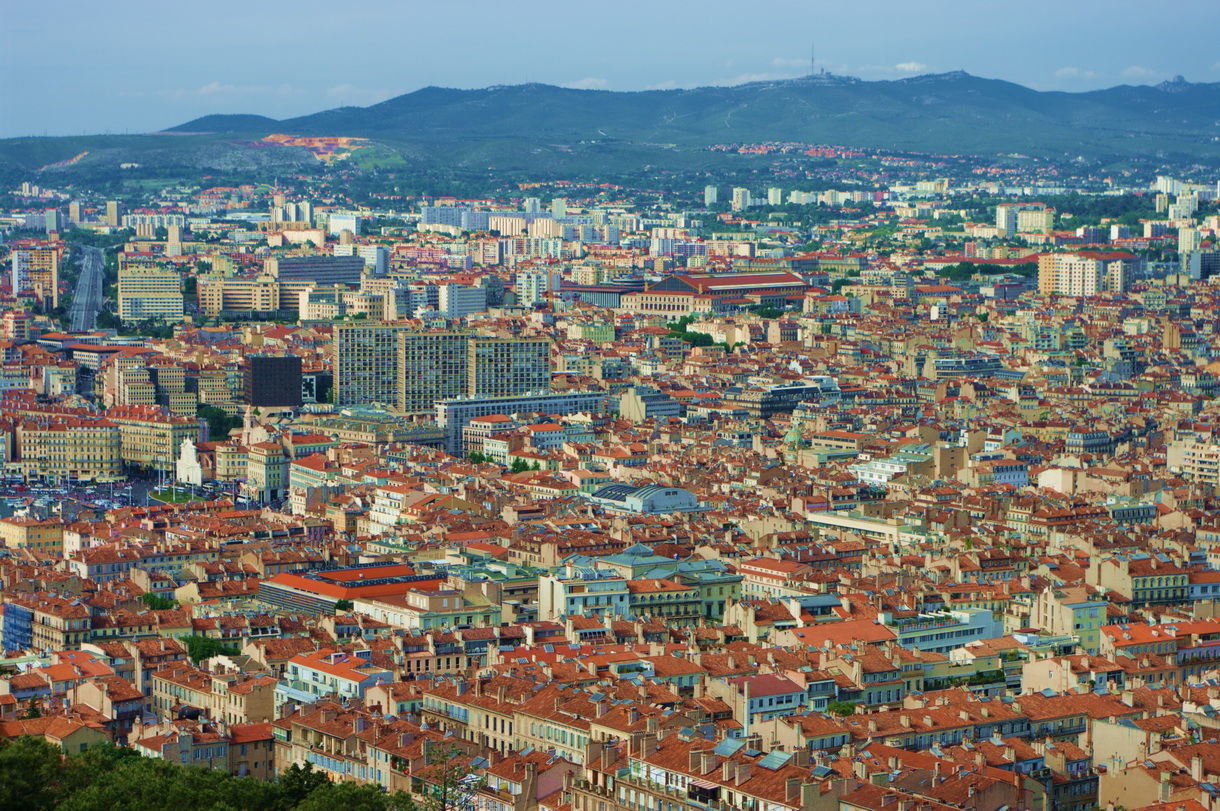 Une vue de la ville de Marseille depuis Notre-Dame de la Garde