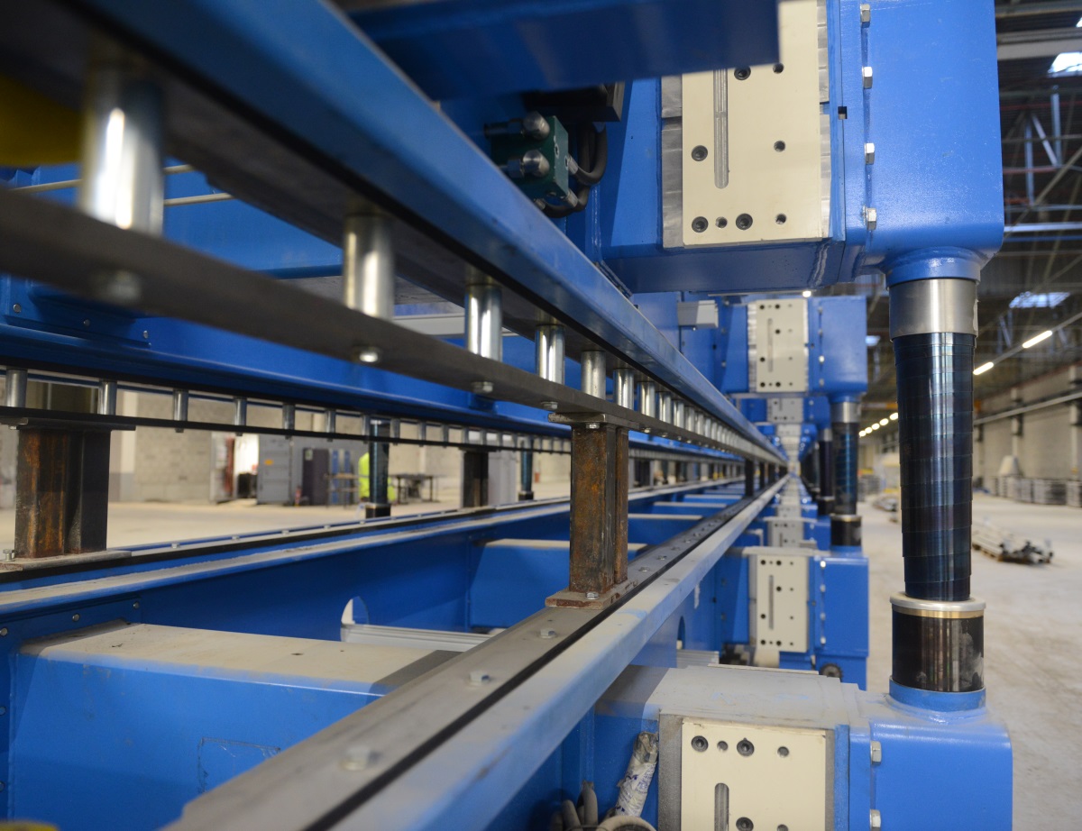 Une des lignes de production au coeur du Village Bacacier by Kingspan