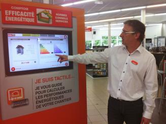 Une borne tactile à Reims pour aider les artisans à bien rénover