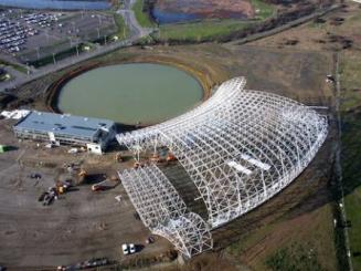 Le musée de l'aéronautique en panne de zingueur