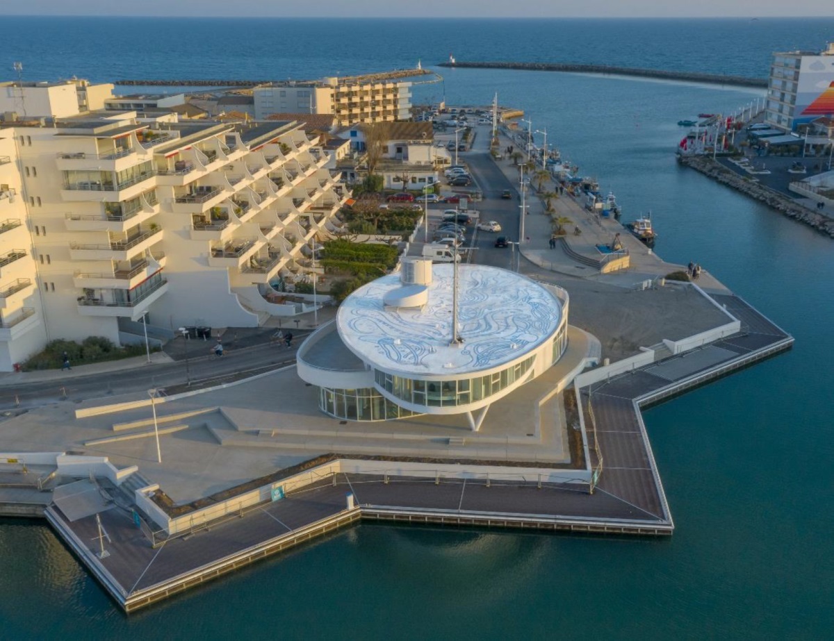 Lagence travaux Soprema collabore avec un street-artiste local pour signer cette 5e façade originale. © Julien Thomazo / Soprema