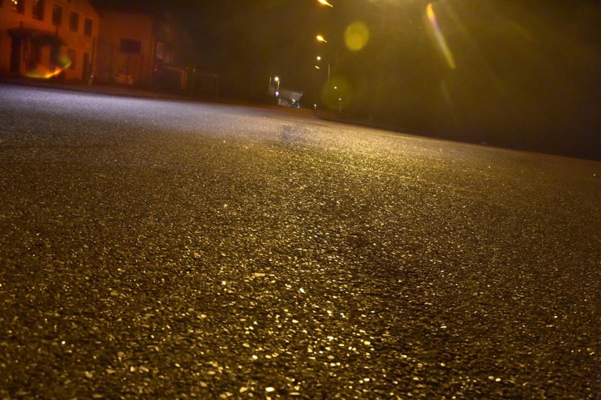 À Limoges, des routes en porcelaine plus réfléchissantes. © Stéphane Lefèvre, LPdC