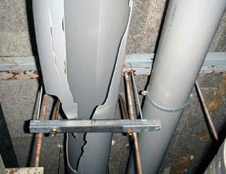 Eclatement dune canalisation PVC dans une cave viticole