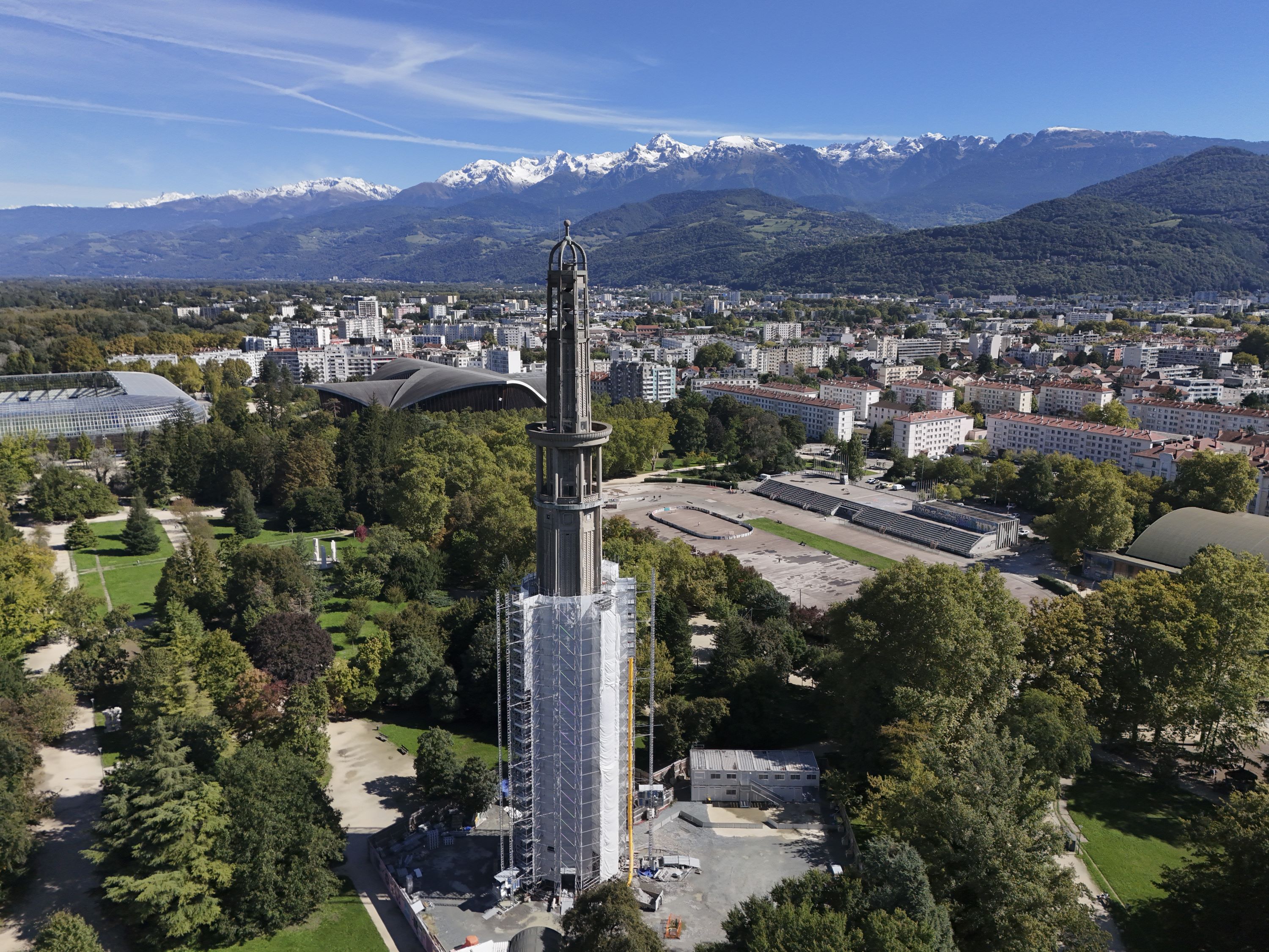 Ce symbole de modernité témoigne de la capacité à concevoir et construire en béton armé au début dun siècle qui verra lessor de ce mode constructif.