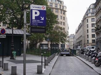 Vinci lance la vente de sa division parking
