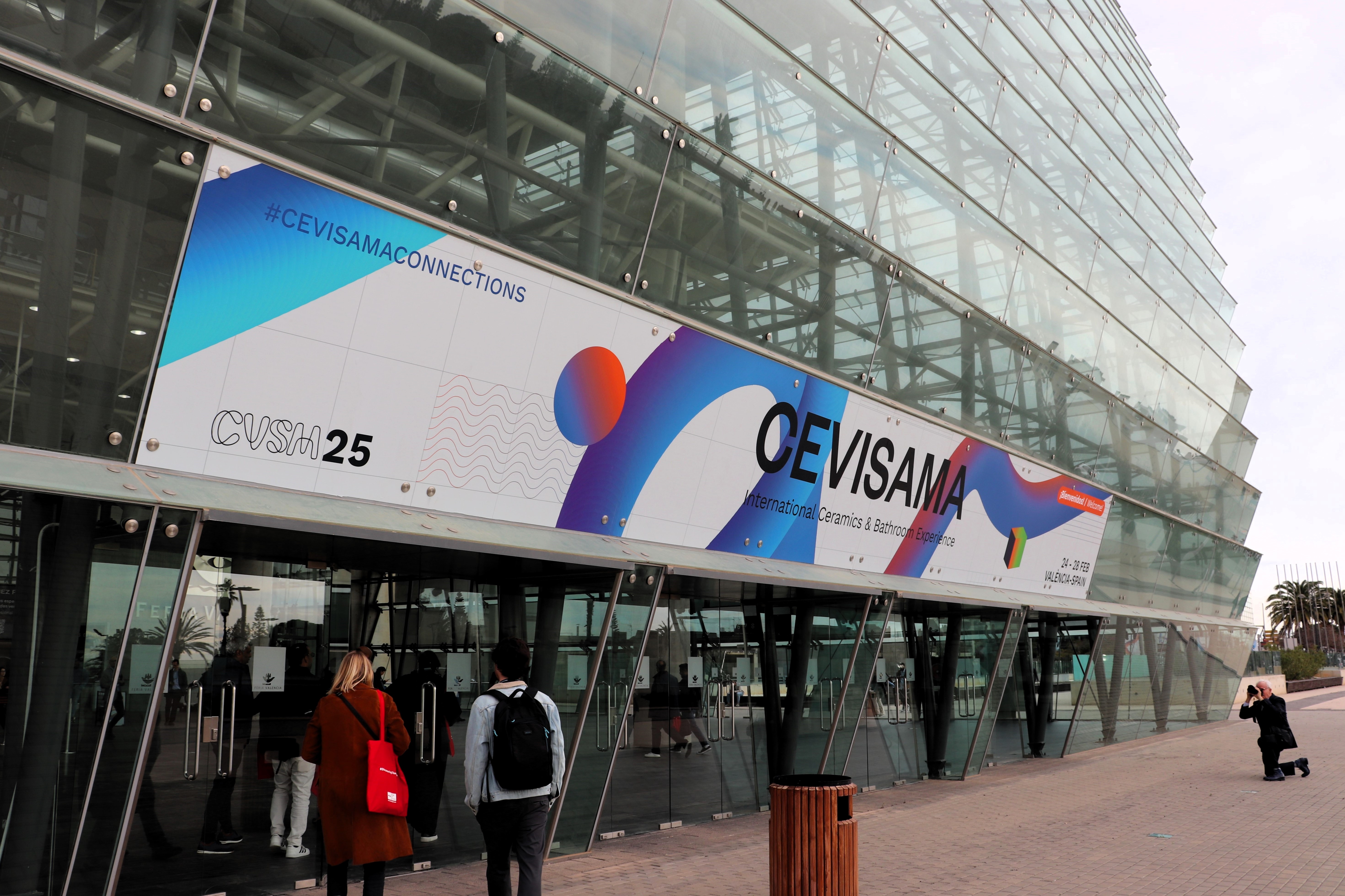 Cevisama a reçu 59 695 visiteurs professionnels et prescripteurs dont 25 % de plus de 150 pays hors Espagne (vs plus de 70 000 en 2024) © EJH