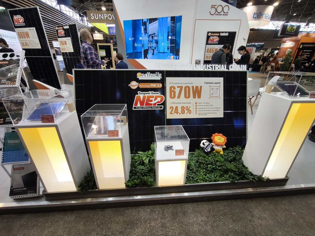 Le panneau photovoltaïque de Tongwei atteint 24,8 % de rendement et son empreinte carbone est certifiée par le laboratoire français Certisolis