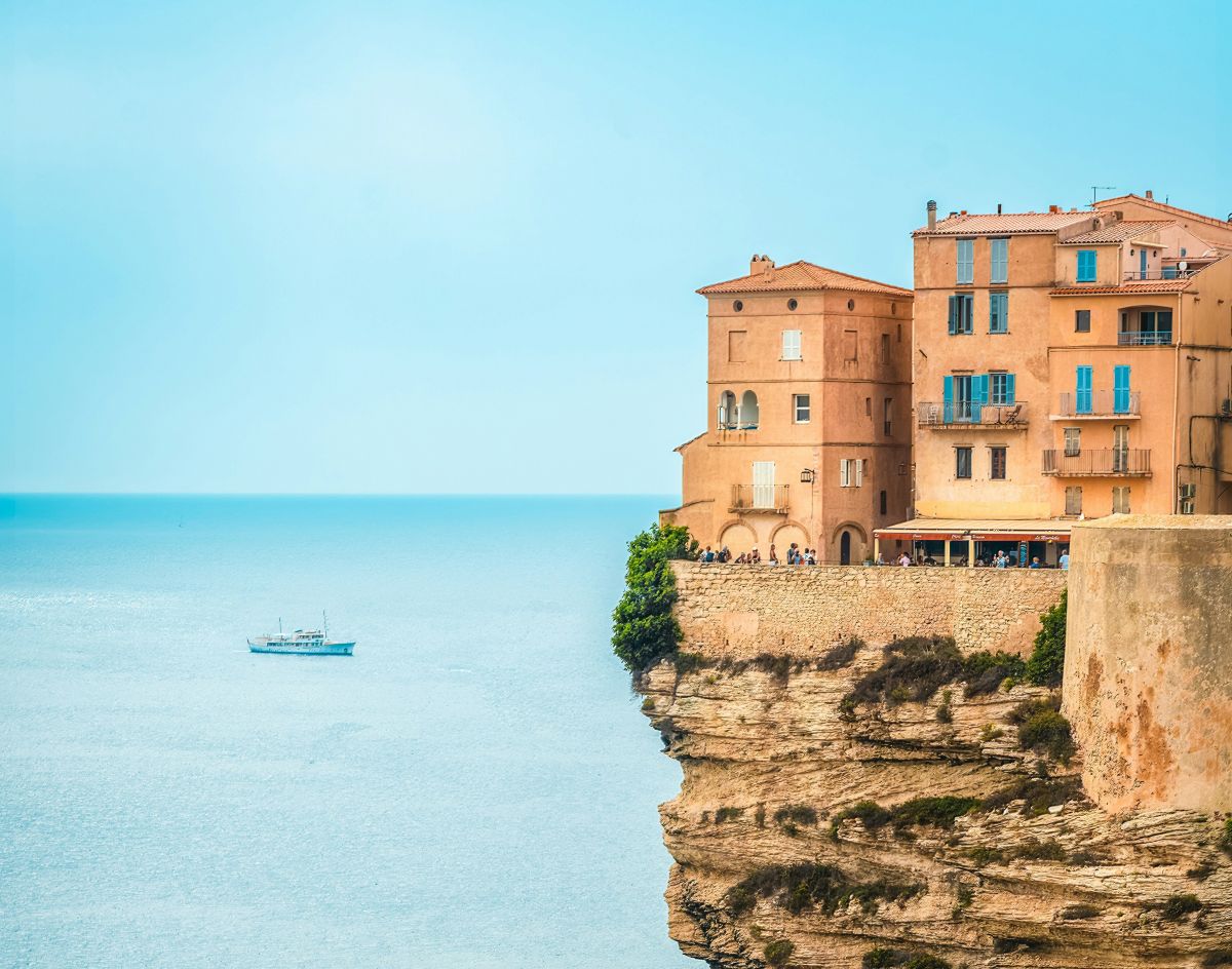 En pleine crise du logement, quelle place pour les résidences secondaires ? © Peter Slovacek