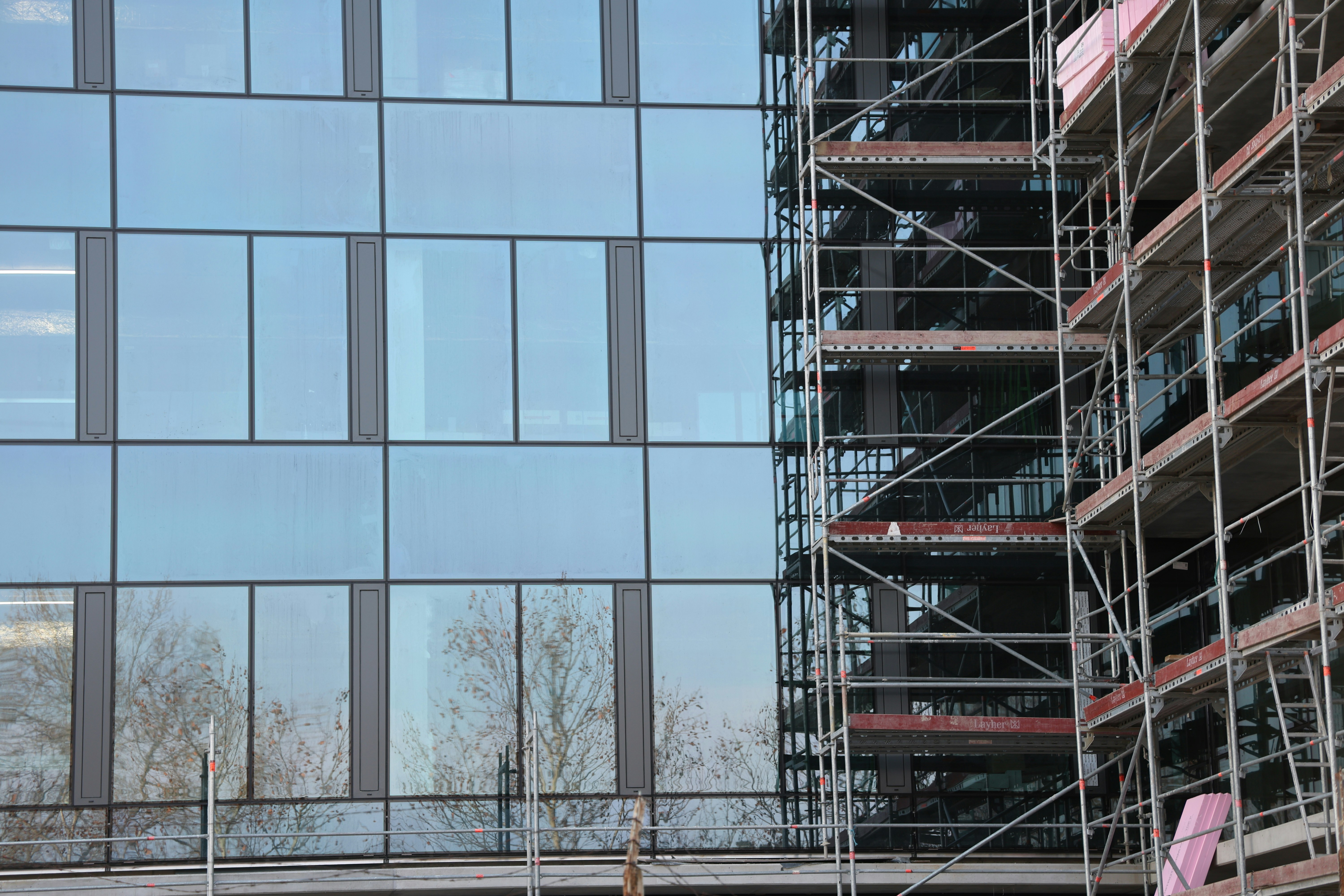 Ravalement de façades sur un bâtiment