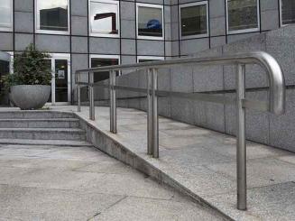 Retard confirmé de l'accessibilité des établissements publics