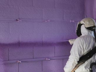 Une mousse de PU assure isolation et étanchéité 