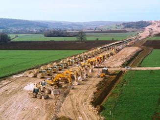 Travaux publics: des dizaines de milliers d'emplois menacés