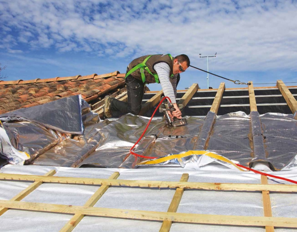 TRISO-SUPER 12, la solution disolation 3 en 1 idéale en toiture par lextérieur