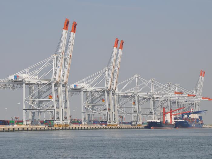 Montebourg veut dynamiser l'investissement dans les infrastructures