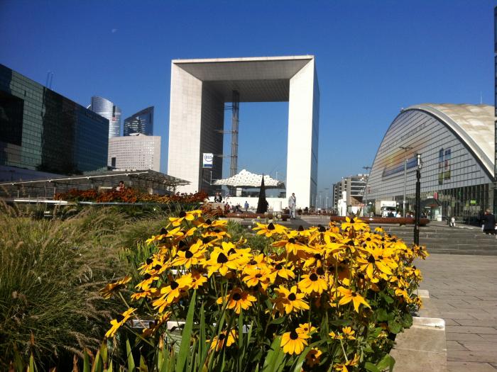 Saint Gobain étudie la conception de son nouveau siège social