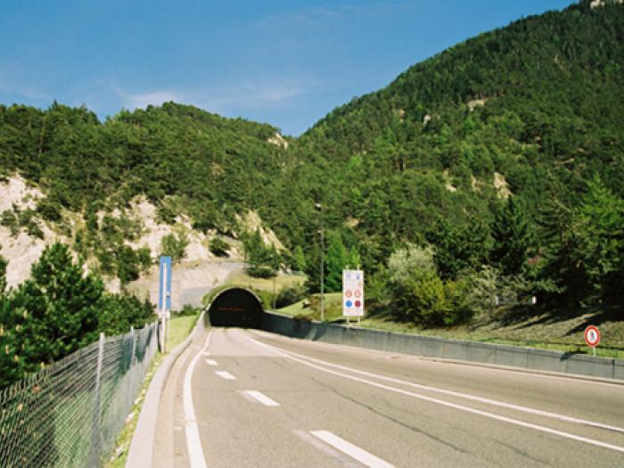 La seconde galerie du tunnel routier du Fréjus est percée