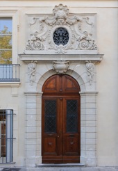 Produits minéraux pour le ravalement de façade d'un collège de Montpellier