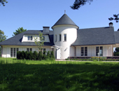 Poser des ardoises : au clou ou au crochet ?